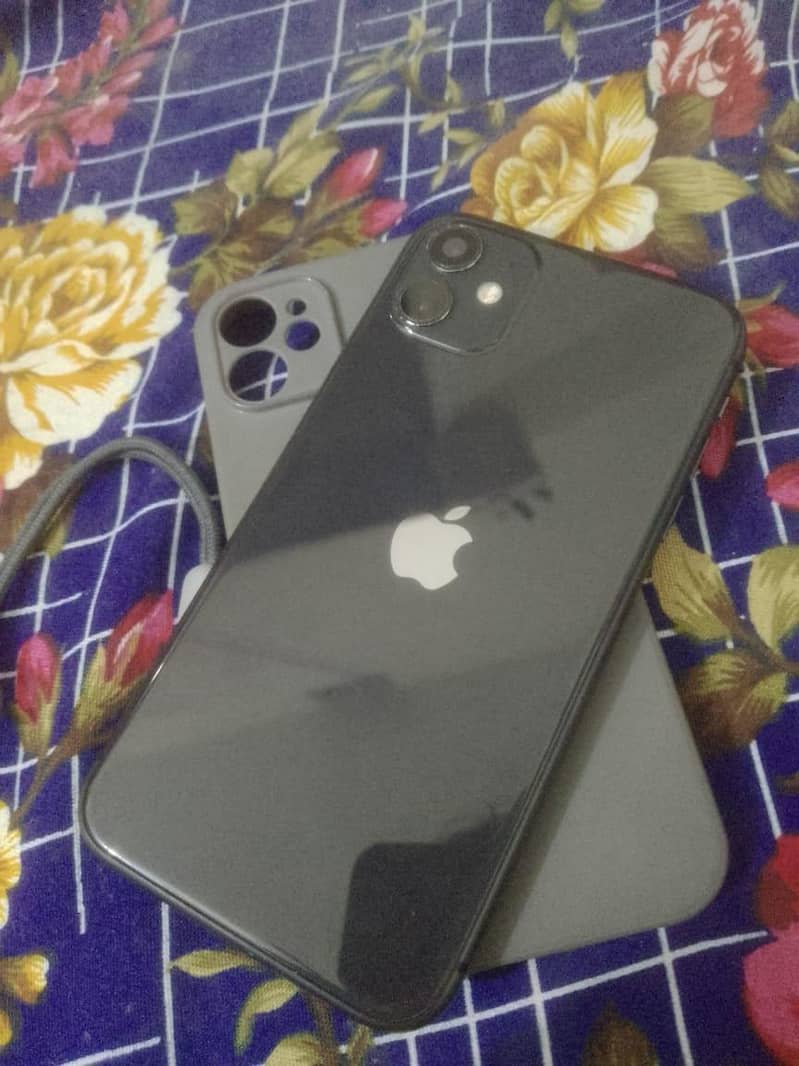 iPhone 11 3