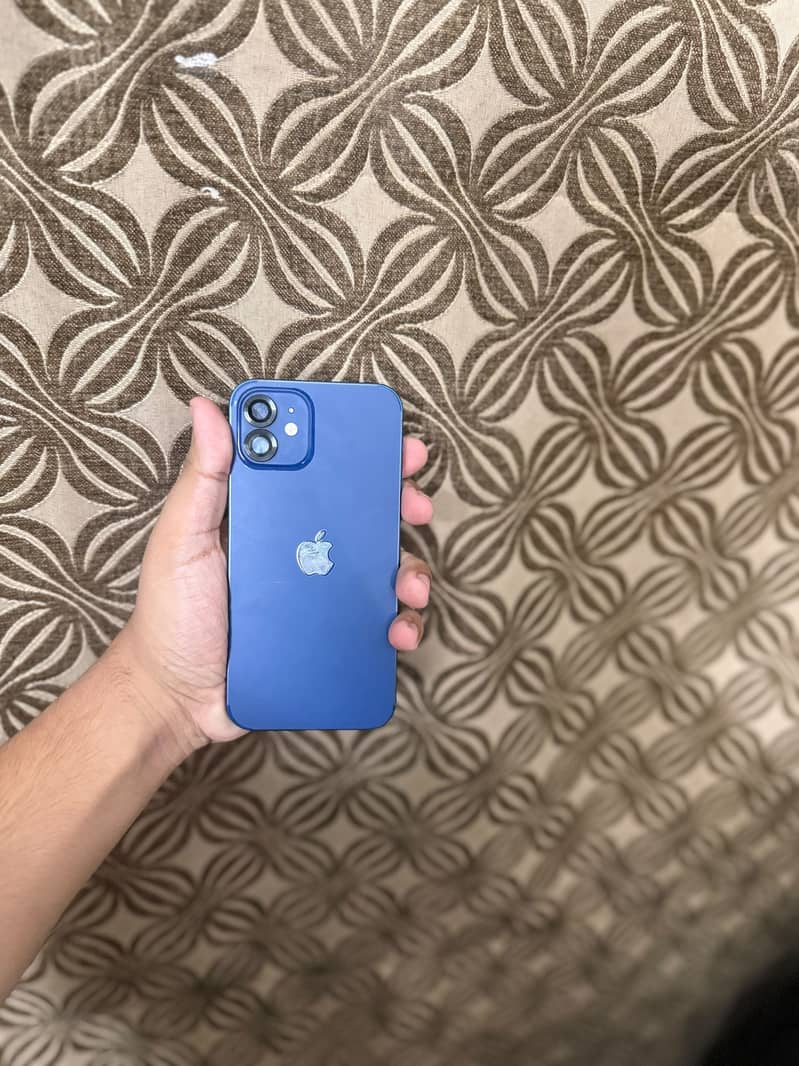 Apple iPhone 12 2