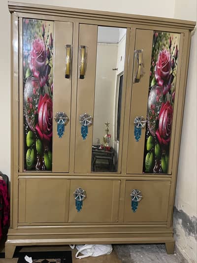 Selling wardrobe