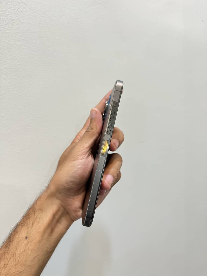 Apple iPhone 13 Pro Max 3