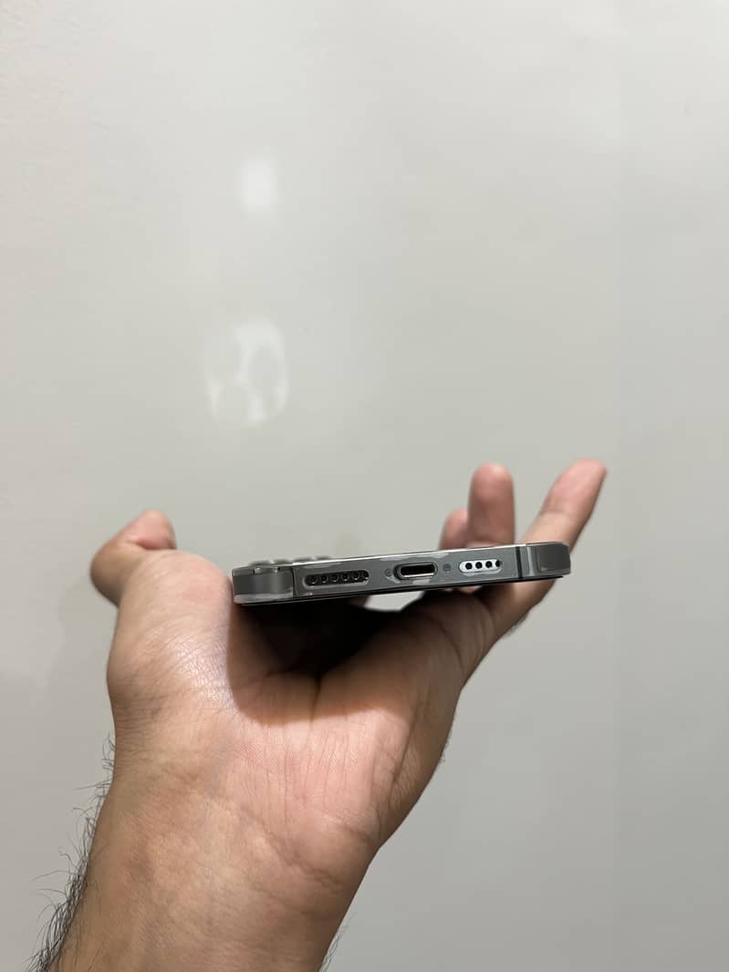 Apple iPhone 13 Pro Max 4