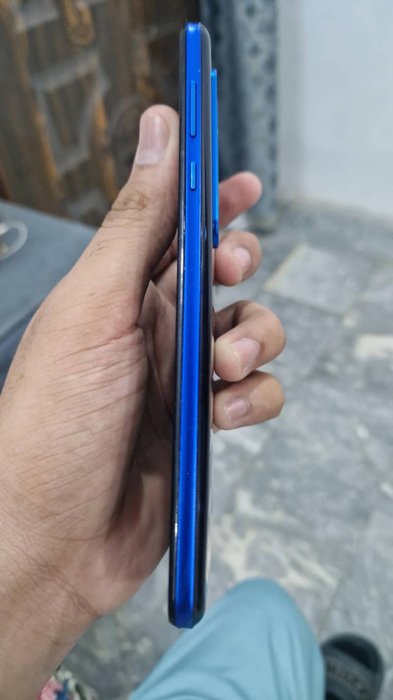 Sharp Aquos R5G 2