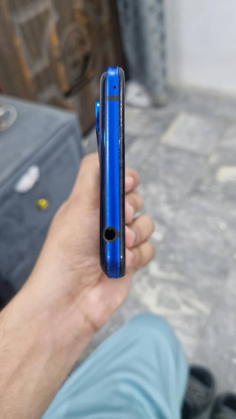 Sharp Aquos R5G 5