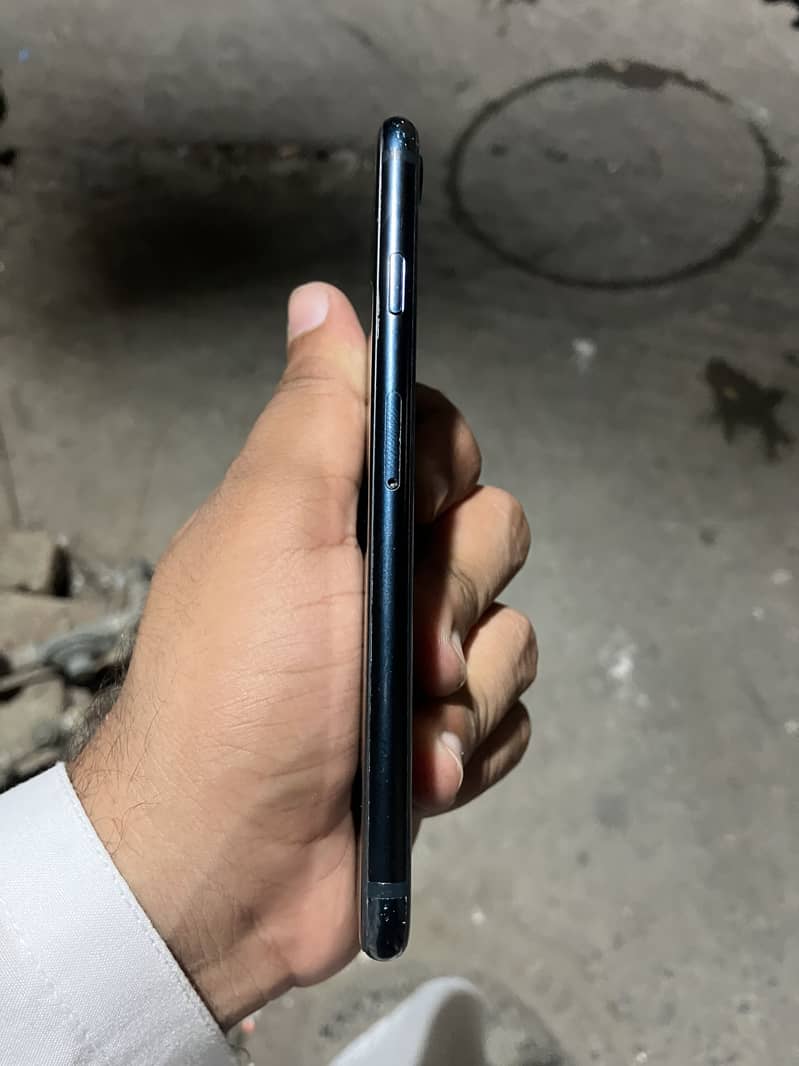 Apple iPhone SE 3