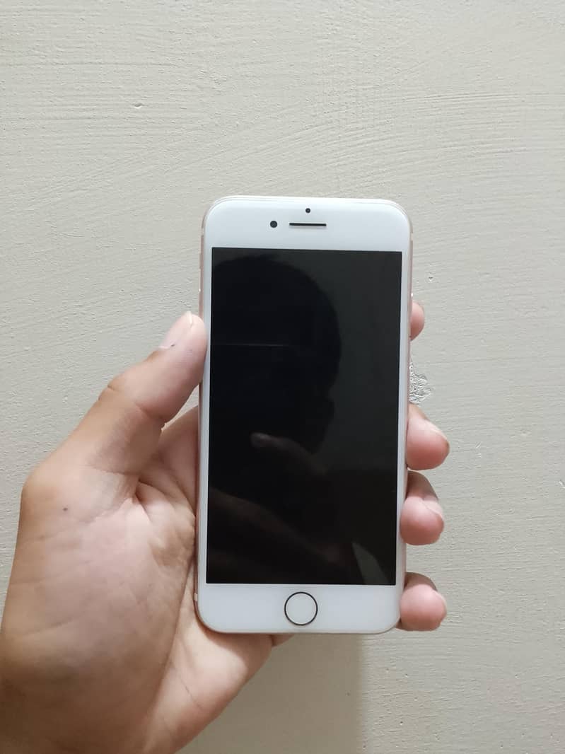 Apple iPhone 7 1