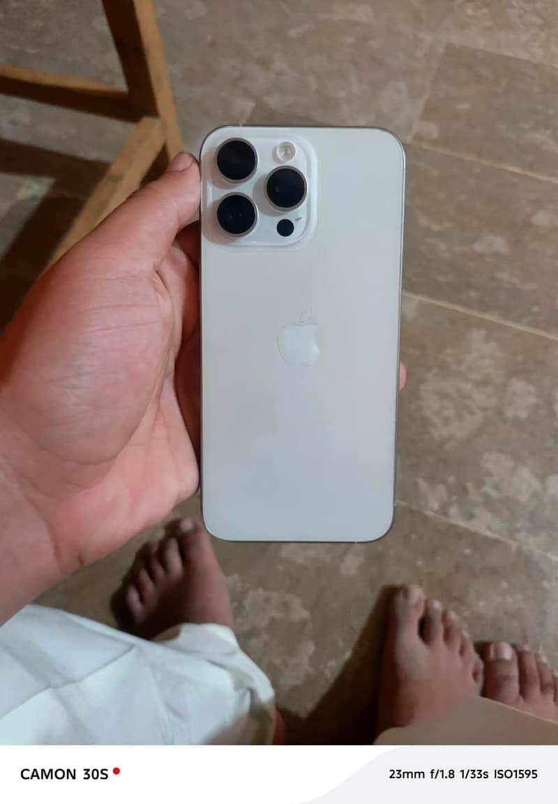 Apple iPhone 15 Pro Max 1