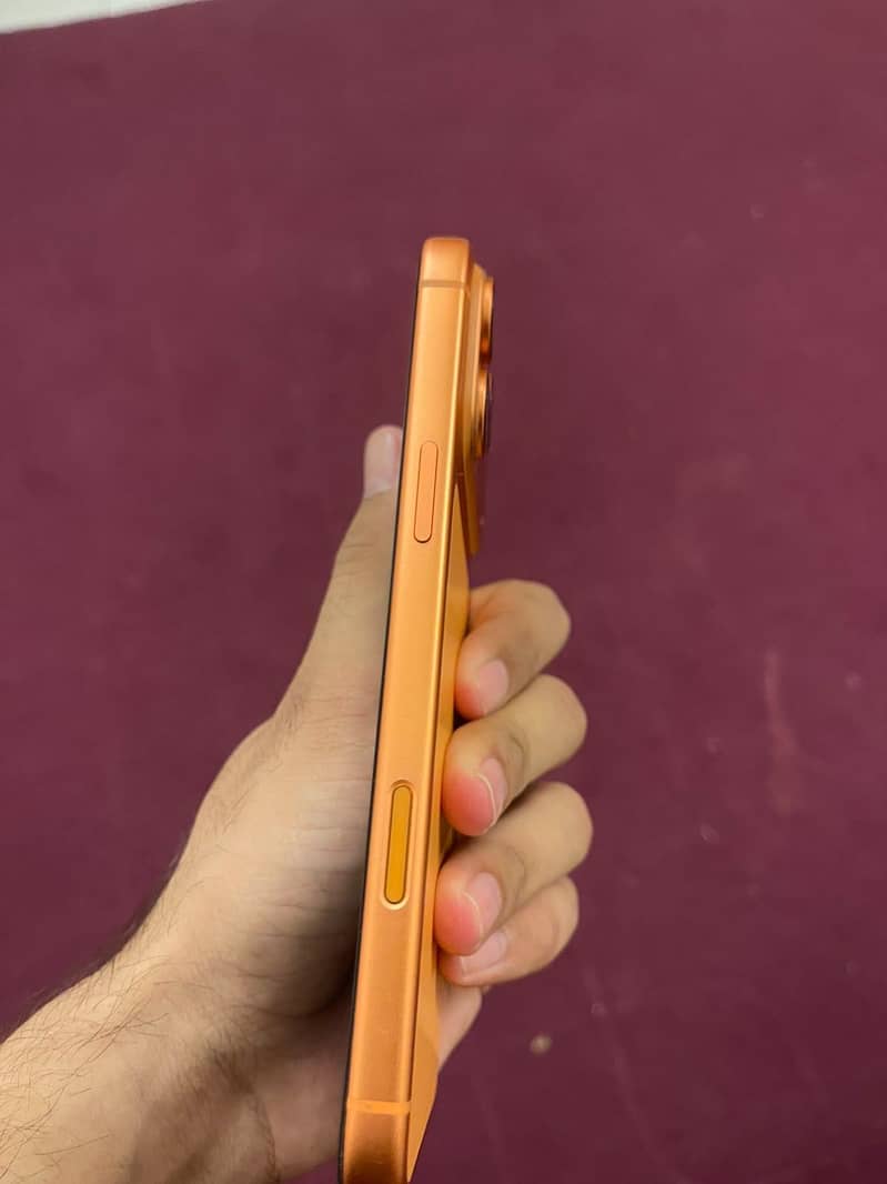 Apple iPhone 17 Pro Max 2