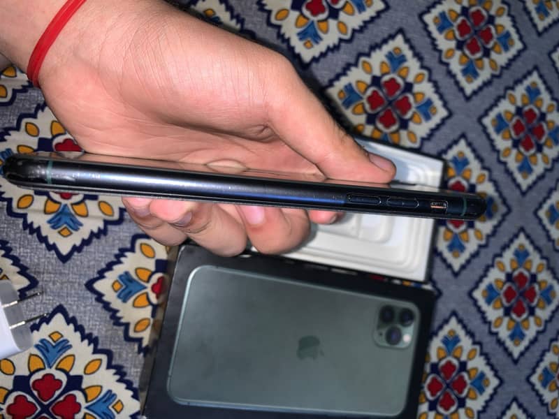 Apple iPhone 11 Pro Max 3
