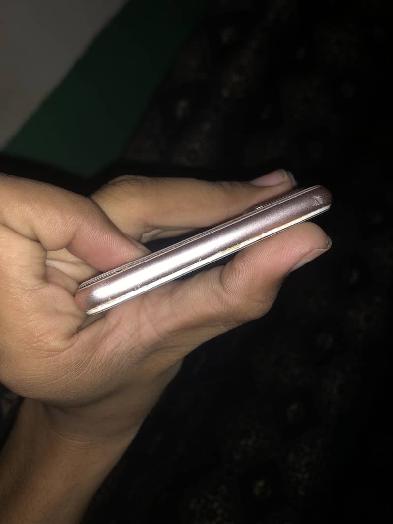 Apple iPhone 8 Plus 1