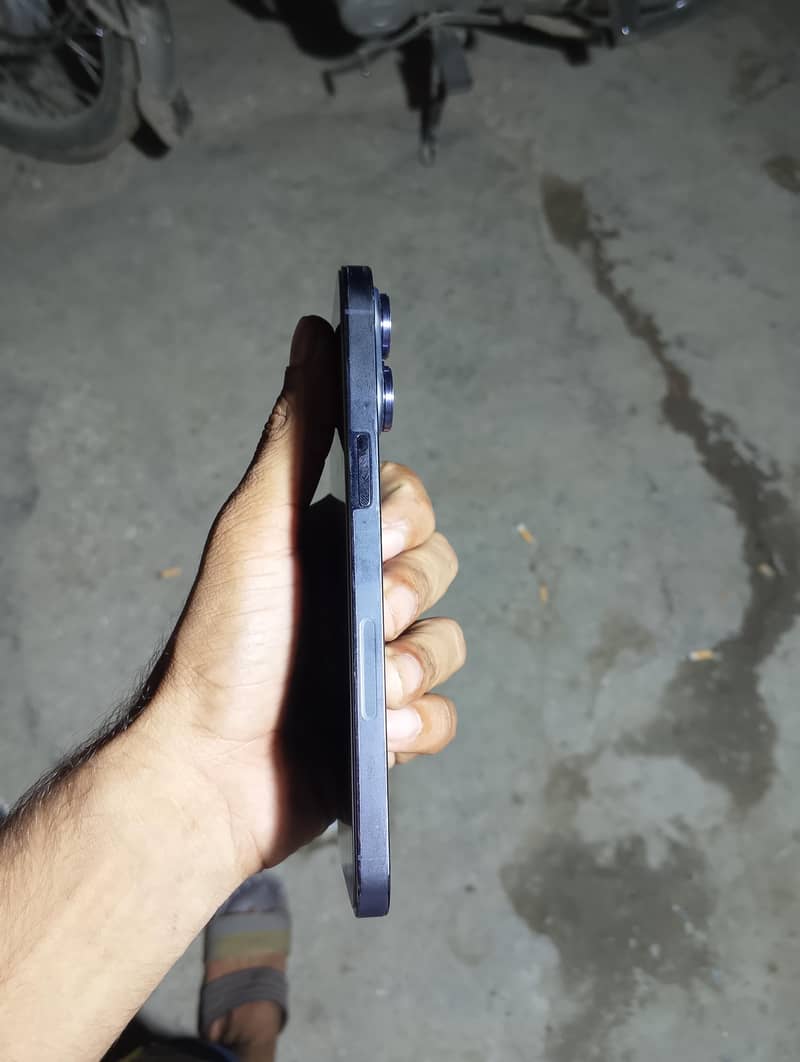 Apple iPhone 14 Pro Max 2