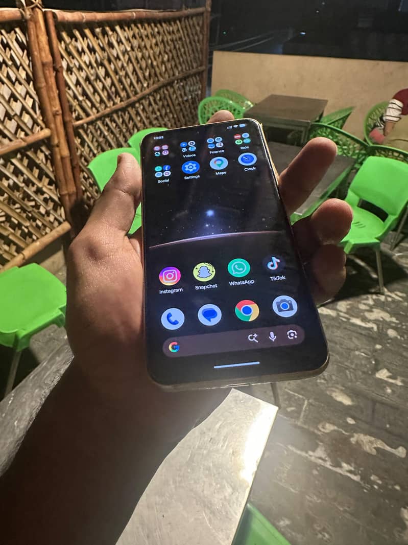 Google Pixel 8 4