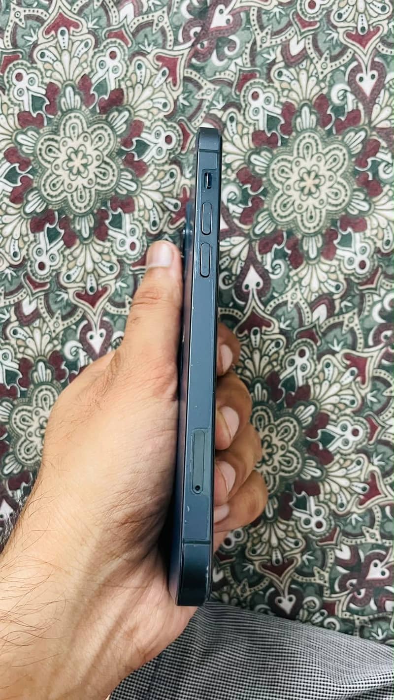 Apple iPhone 12 Pro 2