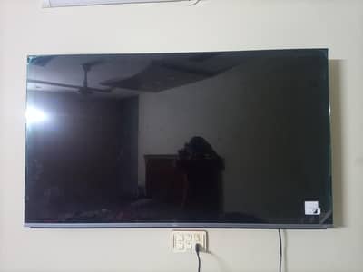 haier Qled lcd. . . 55 inches lcd. . . . 1 week used only
