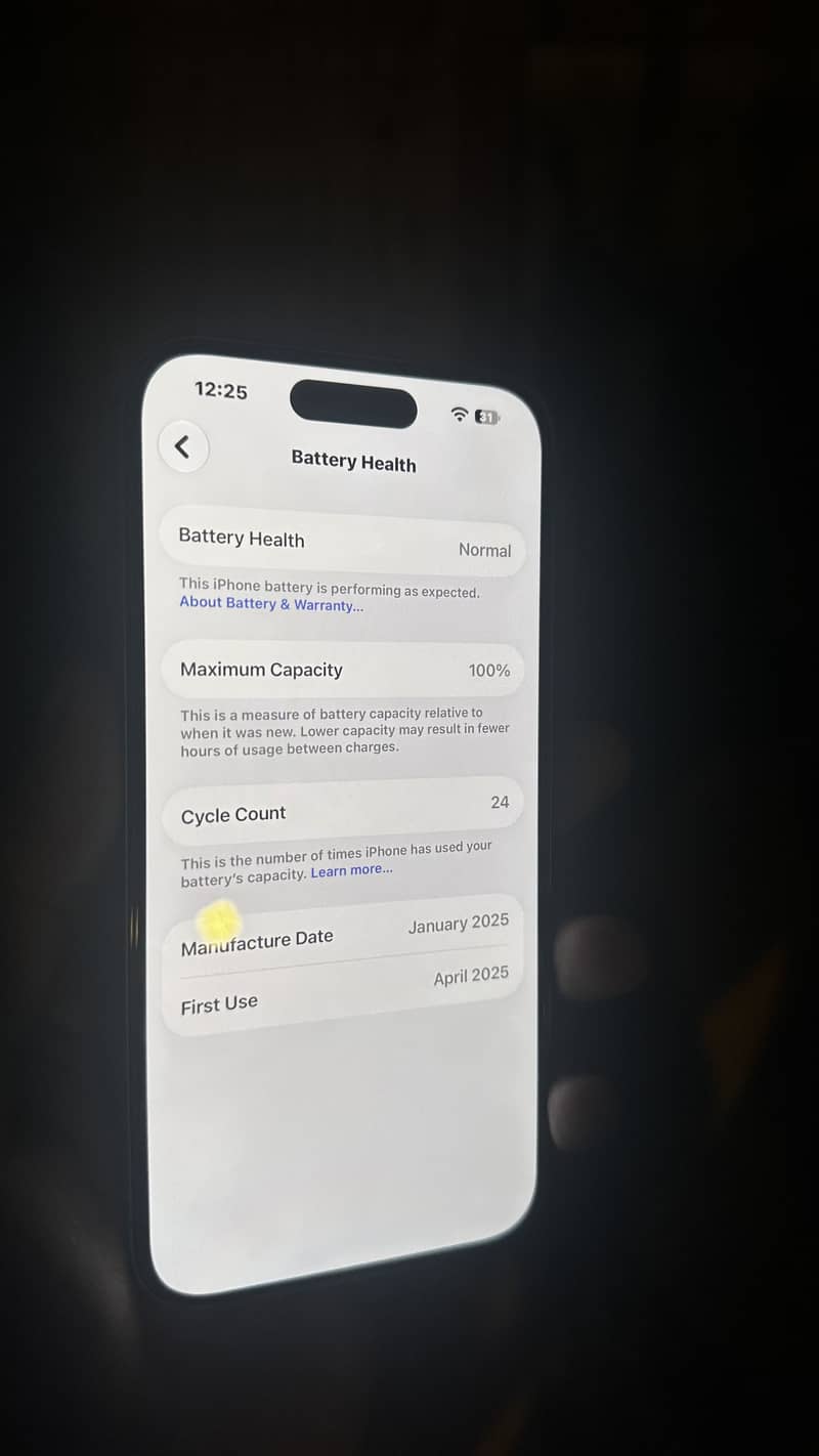 Apple iPhone 16 3