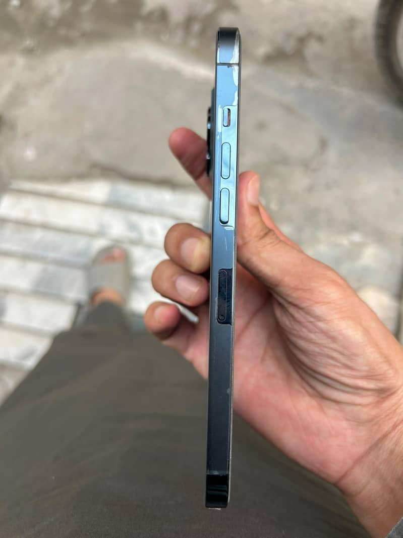 Apple iPhone 12 Pro Max 1