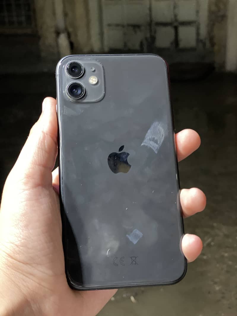 Apple iPhone 11 4