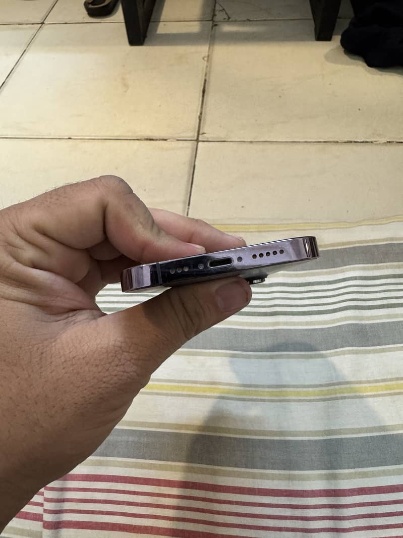 Apple iPhone 14 Pro 4
