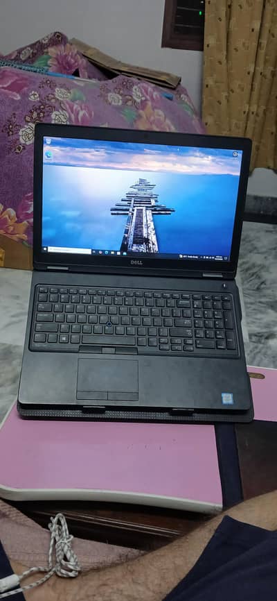 Dell Precision 3520
