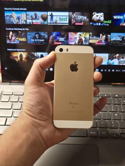 iPhone SE Golden Color - 16GB - Scratchless & 100% Genuine condition.
