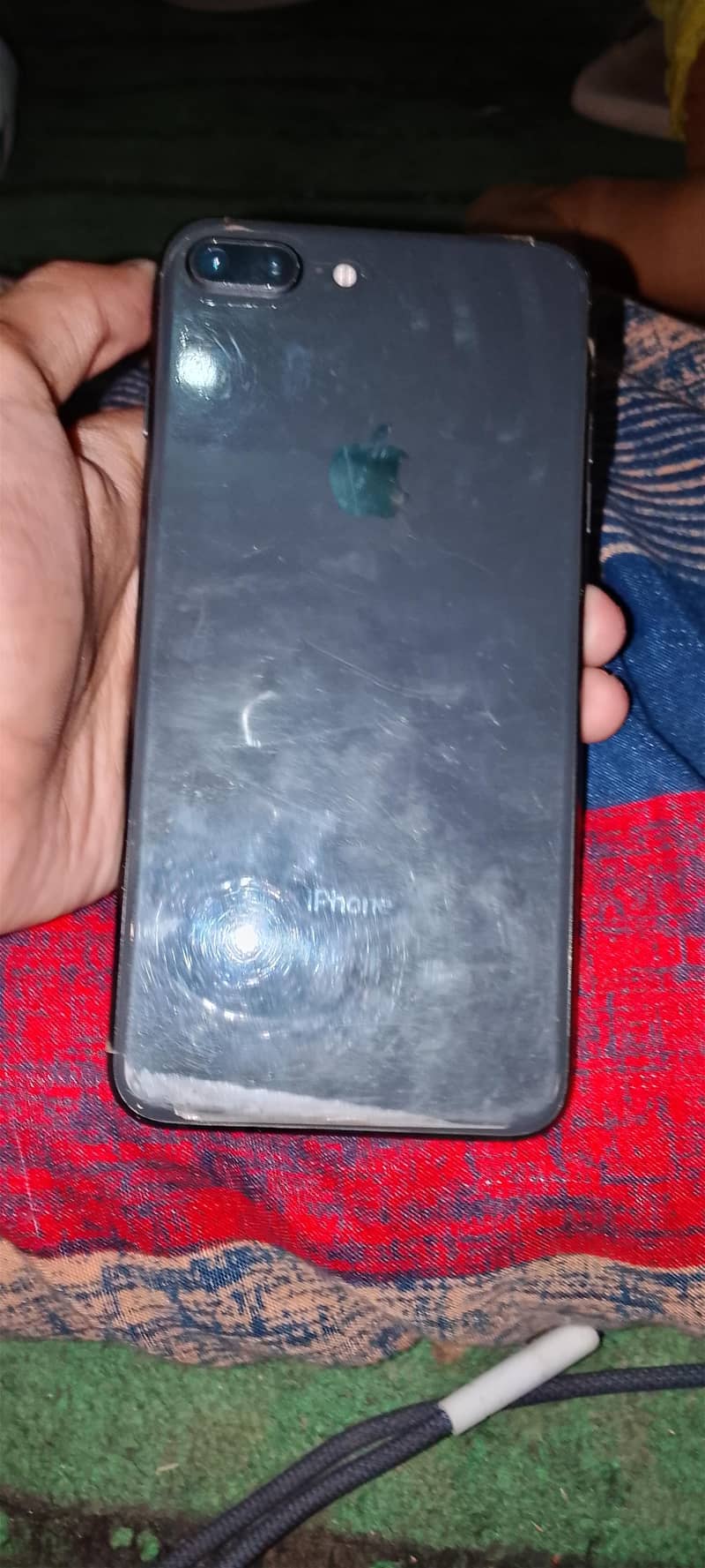 Apple iPhone 8 Plus 2