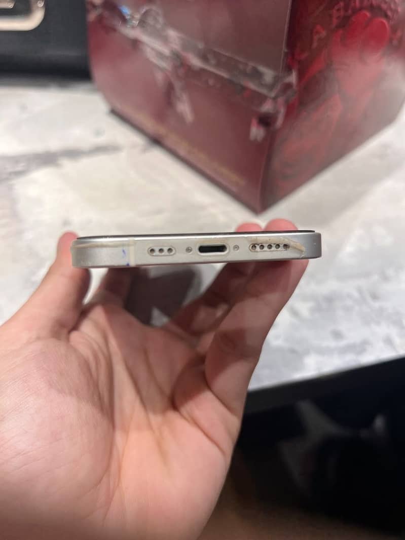 Apple iPhone 12 1