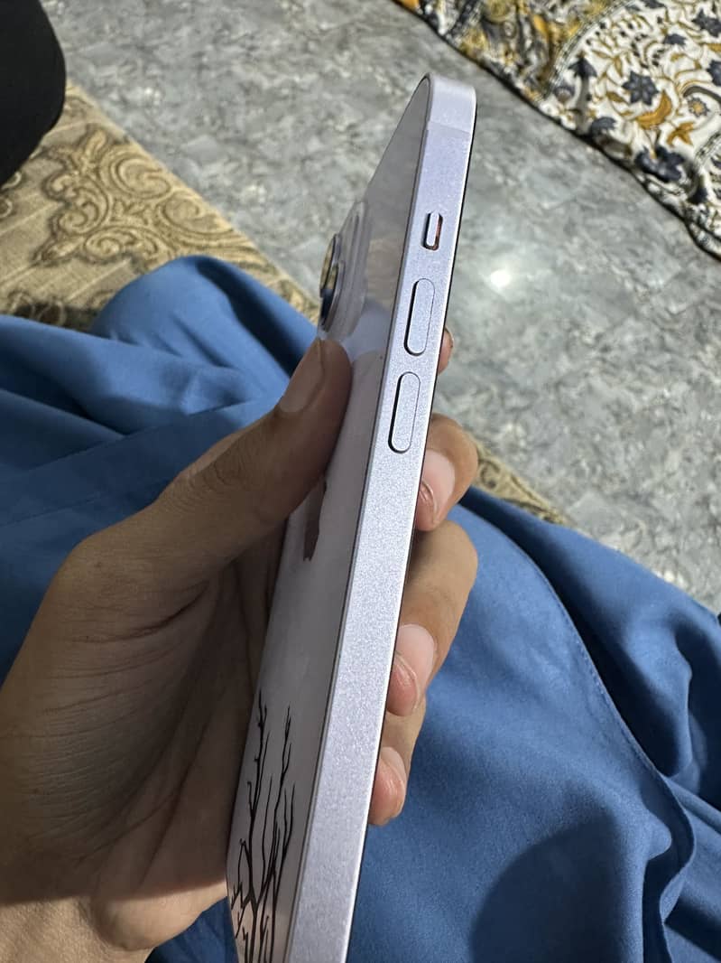 Apple iPhone 14 2