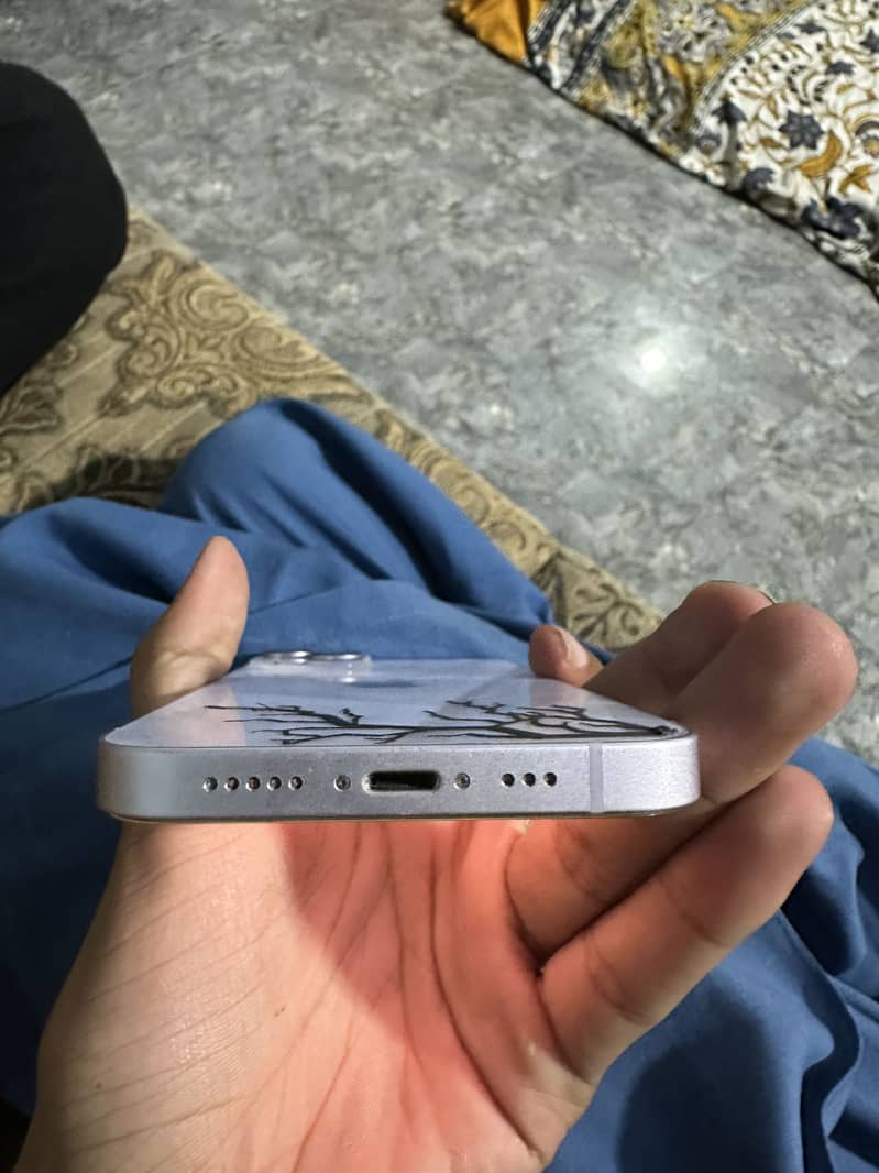 Apple iPhone 14 3