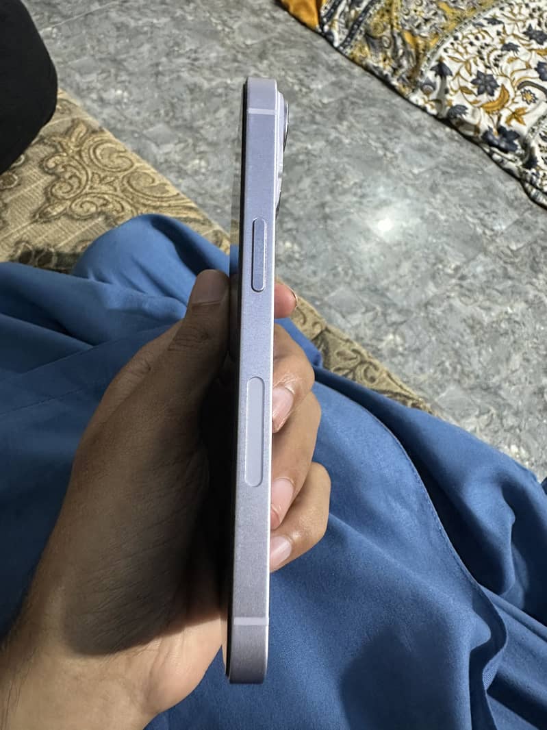 Apple iPhone 14 4