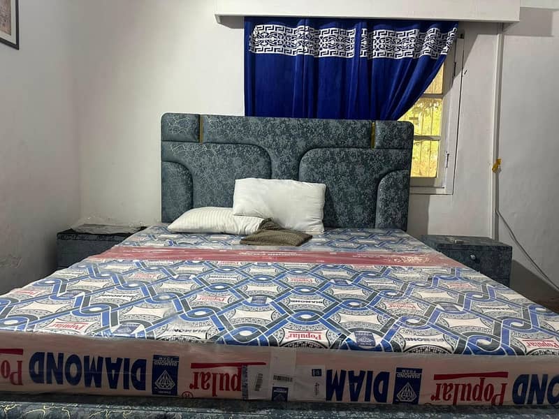 King Bed with side tables 0