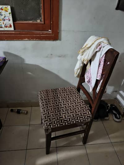 Dinning Table with 6 chairs