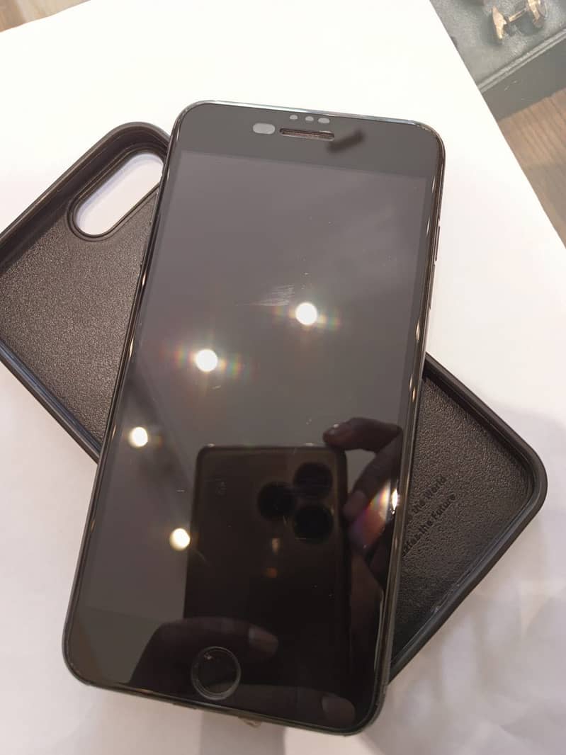 Apple iPhone 7 Plus 1