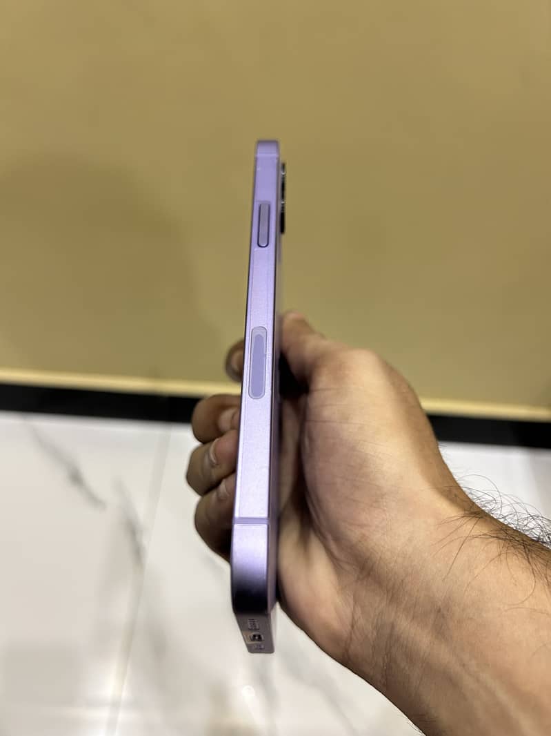 Apple iPhone 12 2