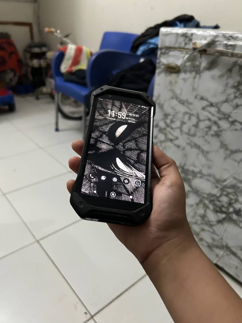 KYOCERA TORQUE 5G 1