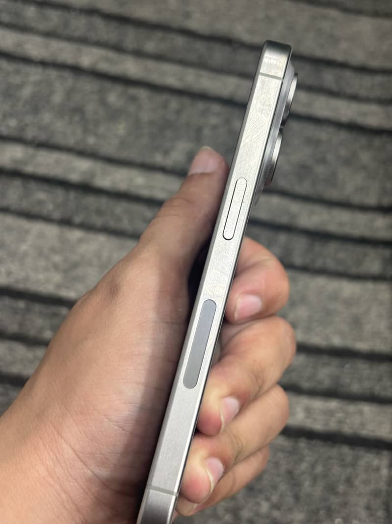 Apple iPhone 15 Pro 7