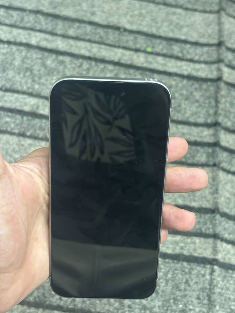Apple iPhone 15 Pro 9
