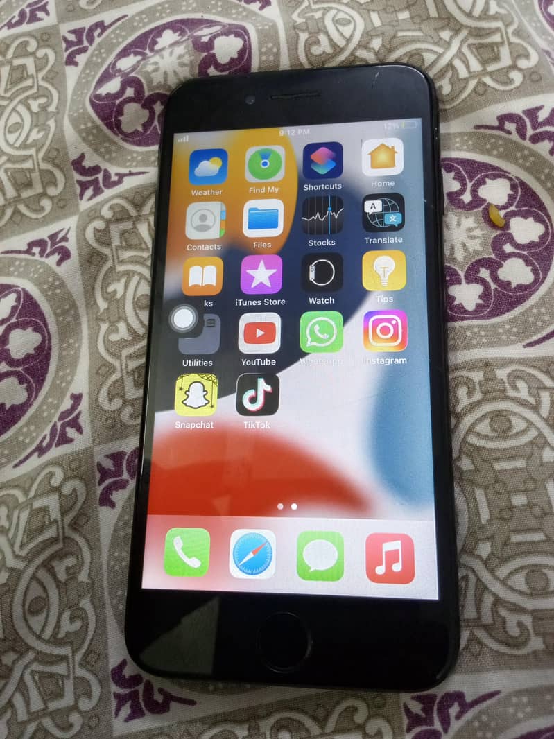 Apple iPhone 7 3