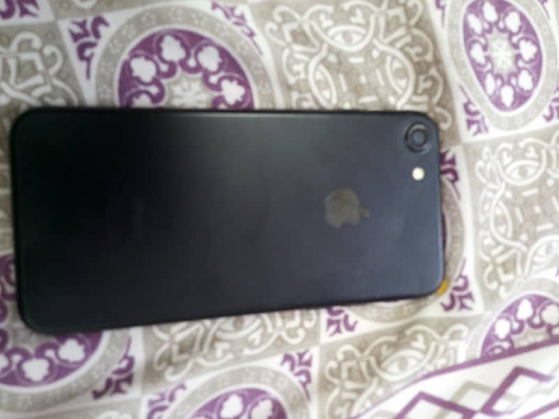 Apple iPhone 7 10