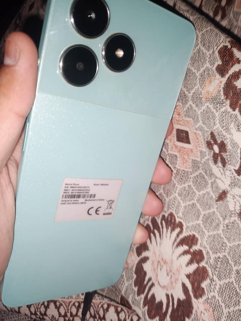 Realme C51 0