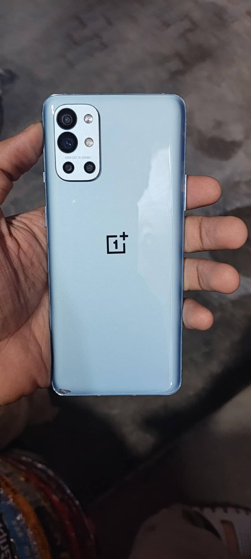 One Plus 9R 1