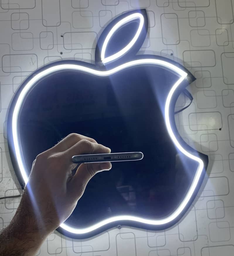 Apple iPhone 11 5