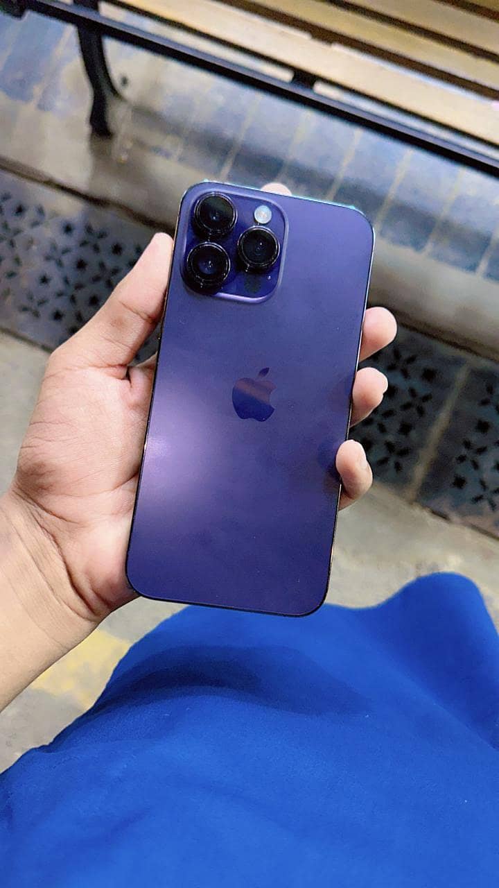 Apple iPhone 14 Pro Max 0
