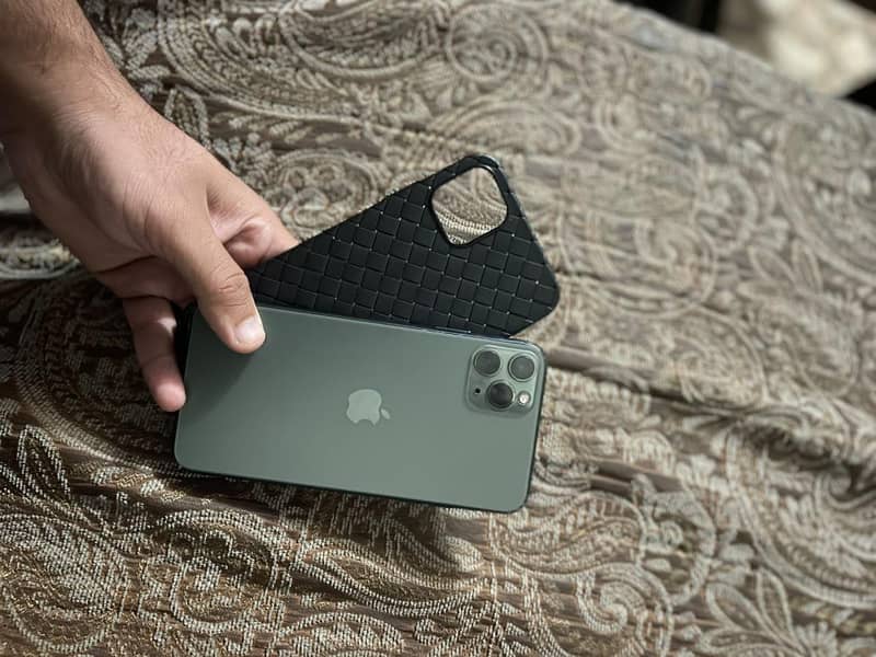 iPhone 11 pro max 2