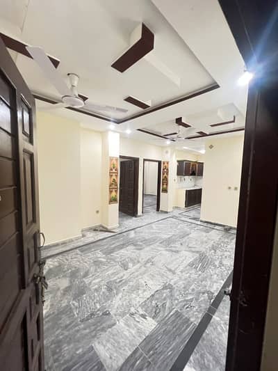2beds flat available for rent