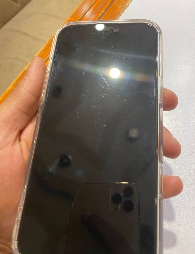 Apple iPhone 16 Pro Max 1