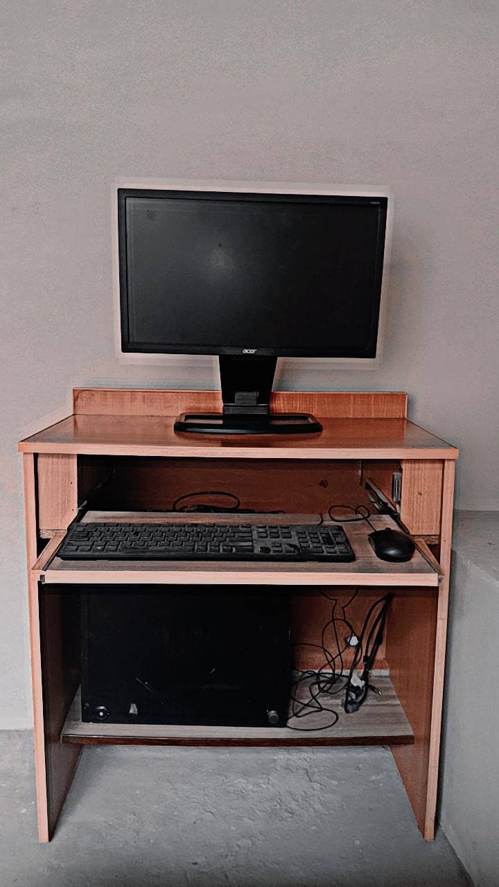 COMPUTER AVAILABLE NEW ONE 10/10 CONDITION 0