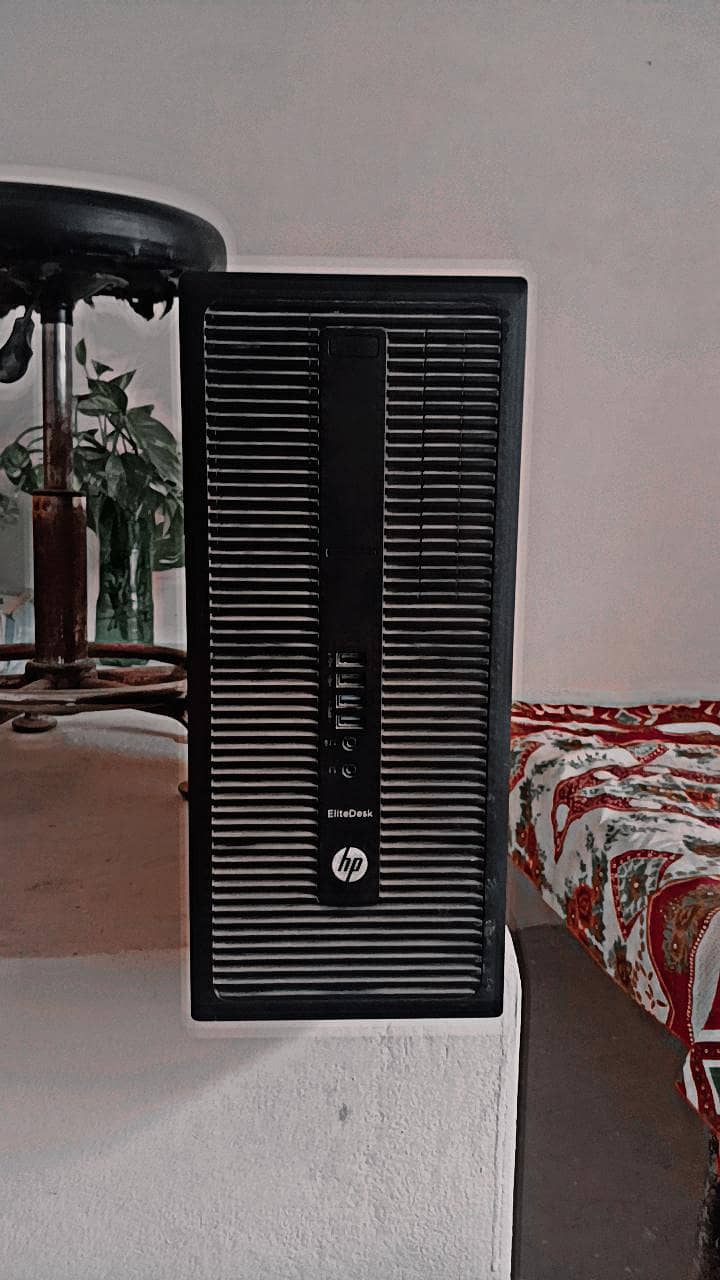 COMPUTER AVAILABLE NEW ONE 10/10 CONDITION 1