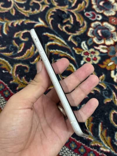 Apple iPhone XR
