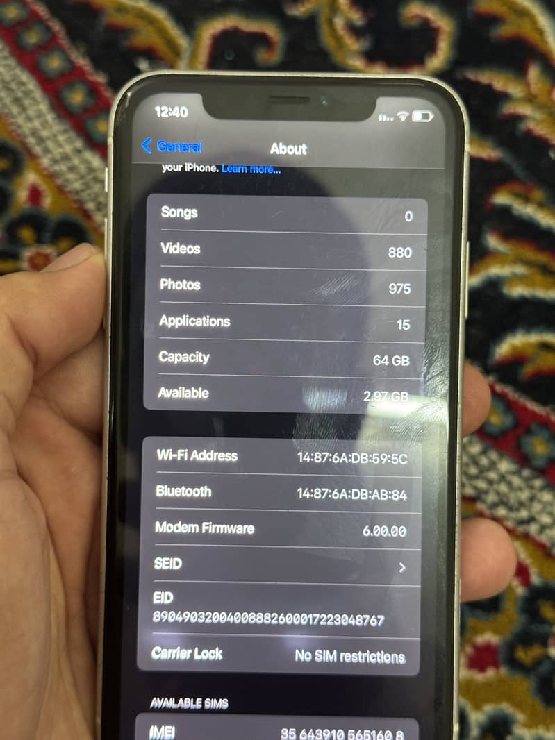 Apple iPhone XR 7