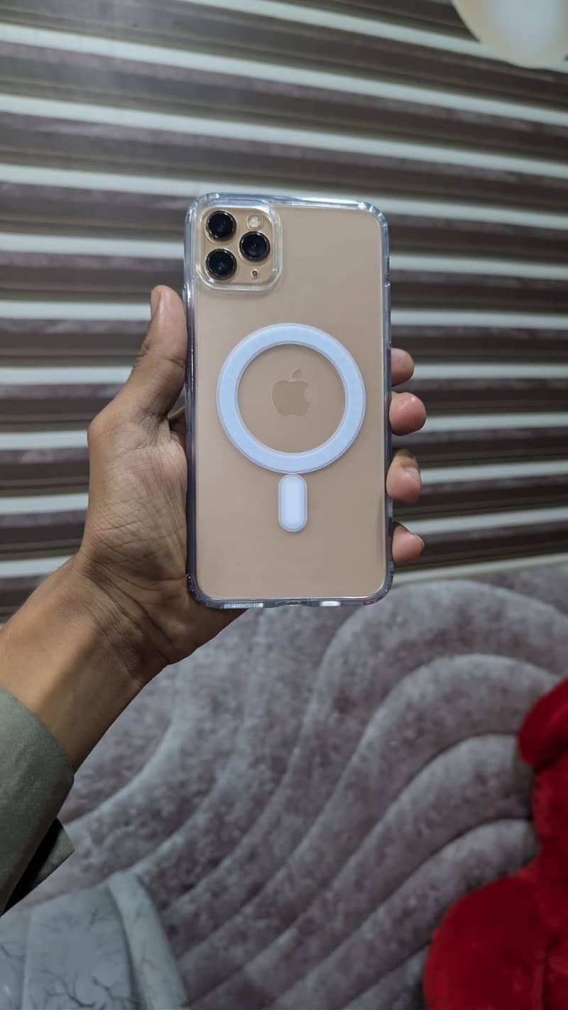 Apple iPhone 11 Pro Max 0