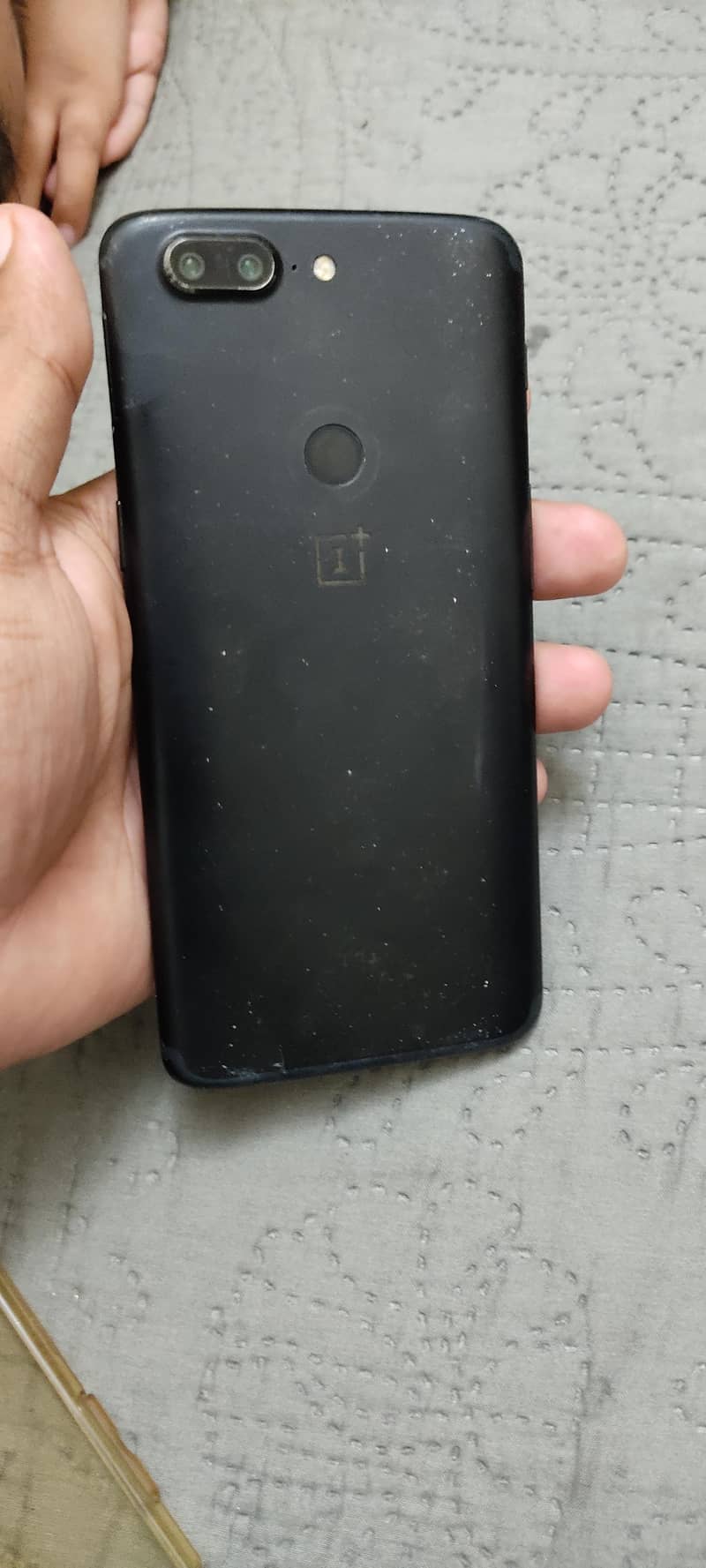 One Plus 5T 8/128 0